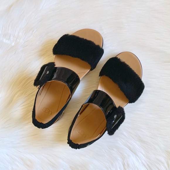 UGG Black Le Fluff Platform Sandals - Picture 2 of 8